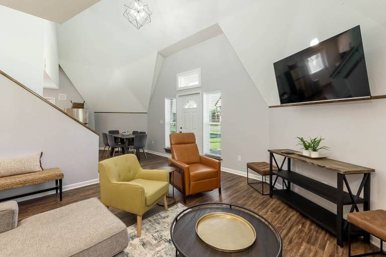 Dynasty Dome 900 - Bama Vacation Rentals in Tuscaloosa, AL