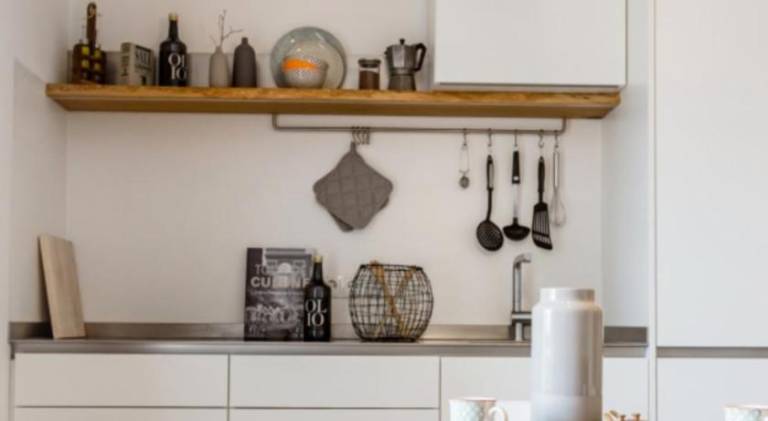 Beautiful serviced apartment with yard, BBQ & terrace | Dogs allowed — photo 3