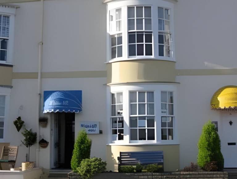 Whitecliff Guest House in Weymouth