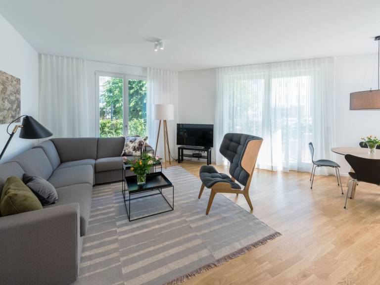 Fully equipped wonderful rental apartment with patio & yard | Beach nearby | Dogs allowed — photo 2