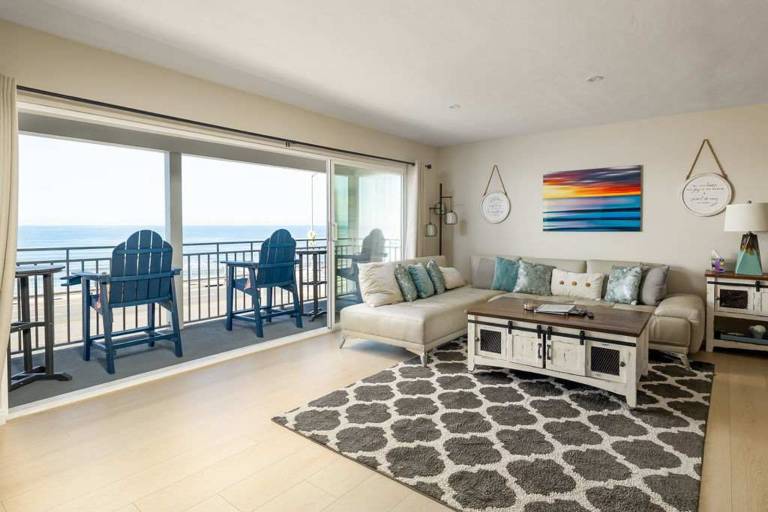 Family-friendly vacation home with yard & BBQ | Sea view | Next to the beach | Pets allowed — photo 3