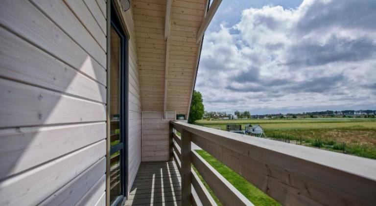 Lodge with terrace, barbeque & garden — photo 5