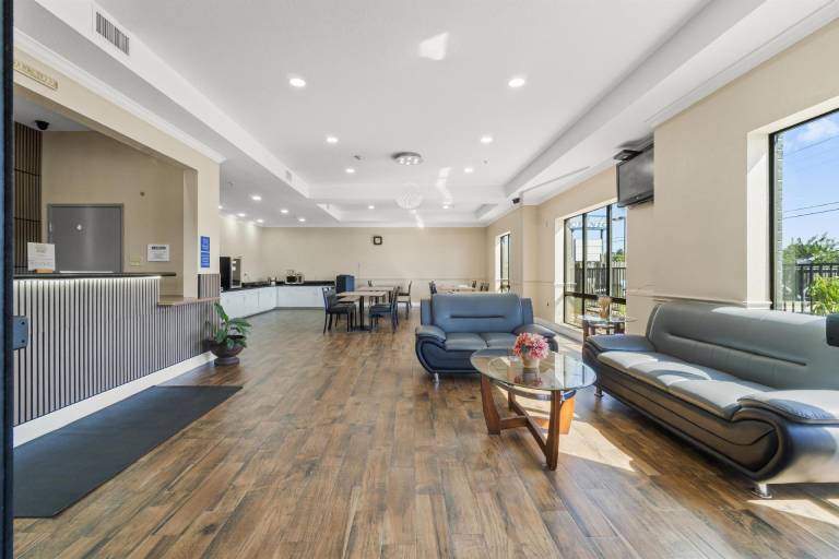 Americas Best Value Inn & Suites Livingston — photo 2