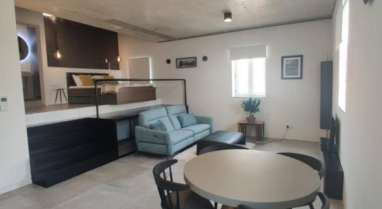 Rental apartment with patio | Near Auberge de Castille in St. Julian's