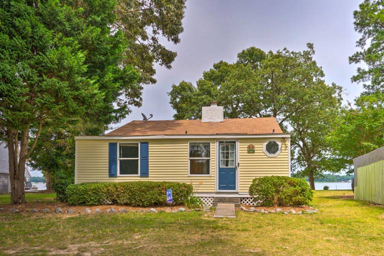 Serene River Retreat w Private Beach & Dock