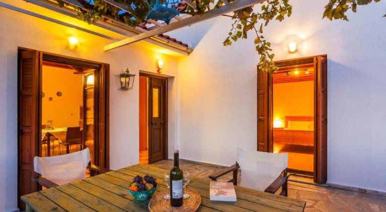 Villa with private pool, patio & yard — photo 2
