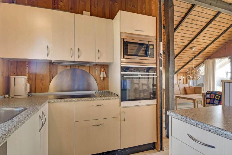 Vacation home with terrace & barbecue — photo 3