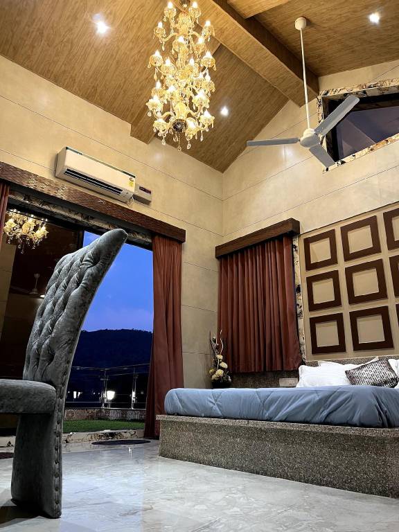 Retreat villa II Lonavala II big pool — photo 2
