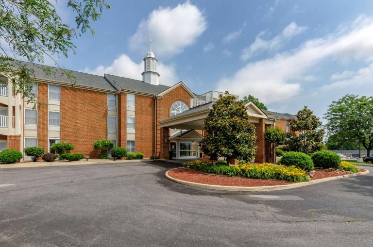 Best Western Plus Inn at Hunt Ridge in Lexington, VA