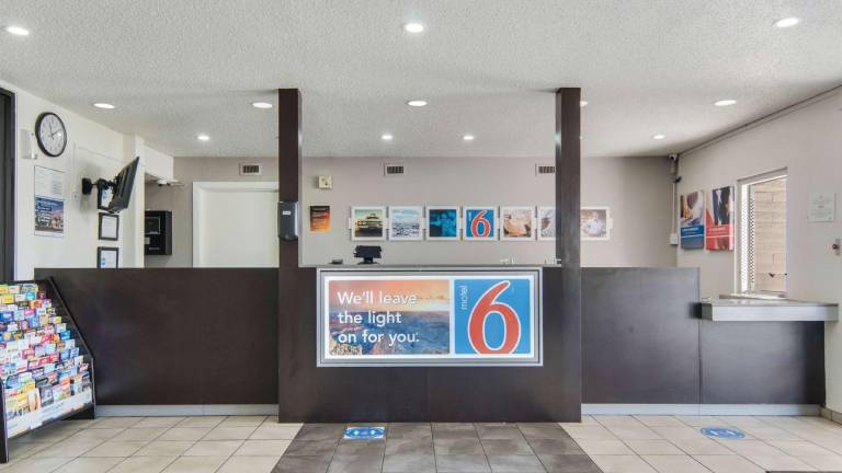 Motel 6 Addison, TX - Dallas — photo 4
