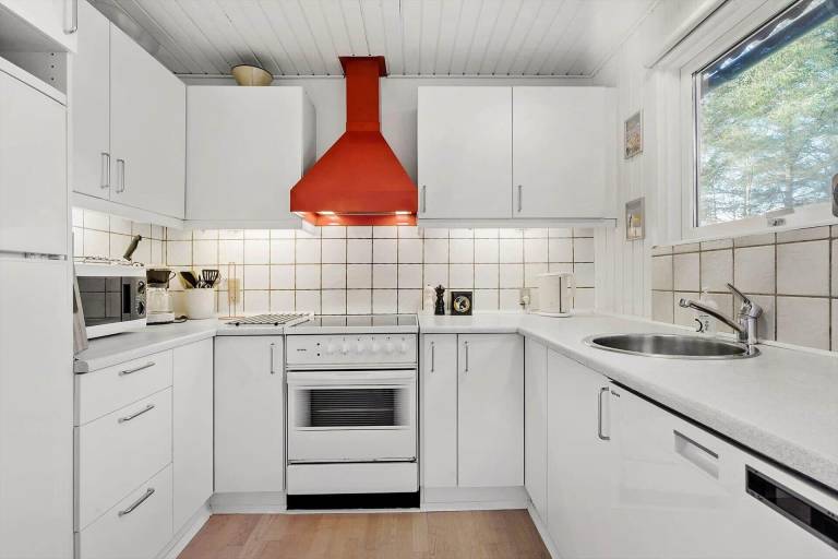 Fully equipped charming house with BBQ & patio | Pets allowed — photo 4
