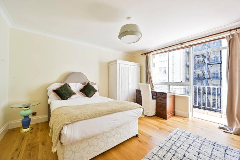 Beautiful vacation home | Next to Buckingham Palace | Perfect for remote work | Pet-friendly — photo 2