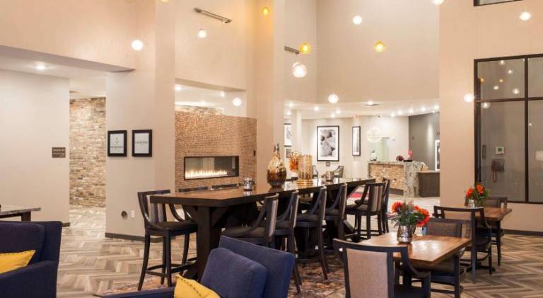 Hampton Inn & Suites Minneapolis University Area — photo 2