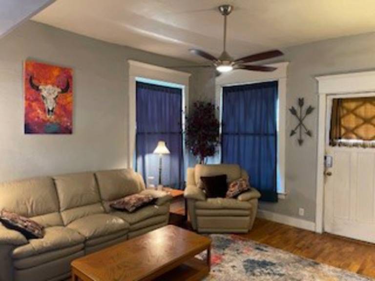 Prime Location 4 a Furnished Rental - Work & Play in walking distance! — photo 3