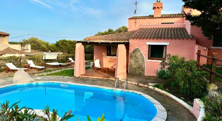 Villa with pool in Stintino