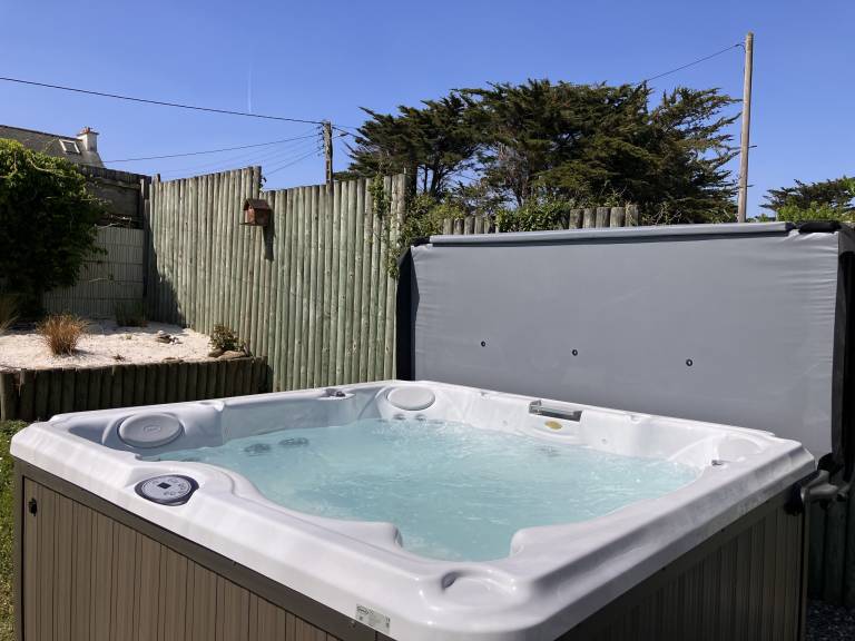 Family-friendly house with barbeque, jacuzzi & garden | Beach nearby | Pet-friendly — photo 3