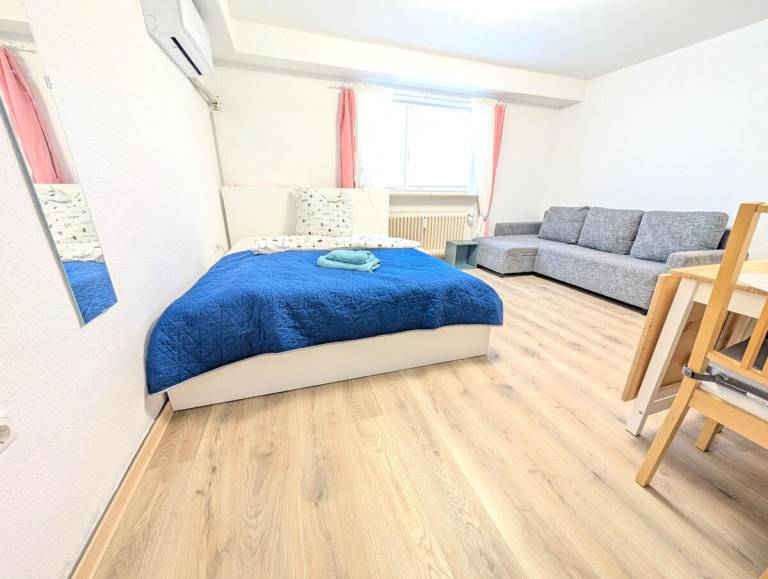 House with 1 room for 4 persons in Leimen
