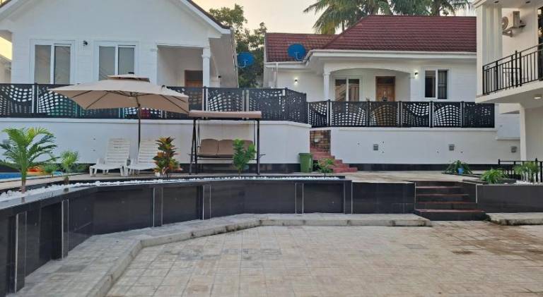 Beautiful holiday apartment with pool & hot tub | Pets allowed — photo 4