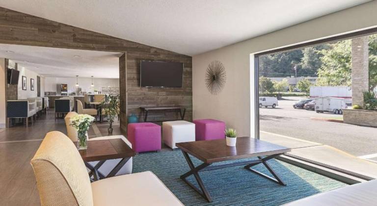 La Quinta Inn & Suites by Wyndham Portland NW — photo 5