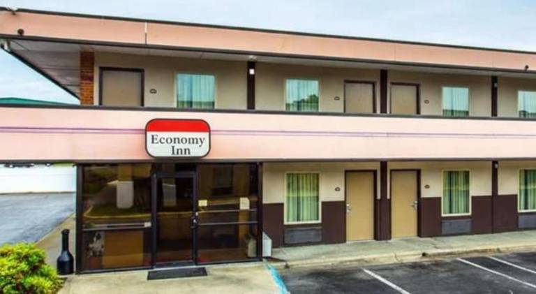 Economy Inn — photo 3