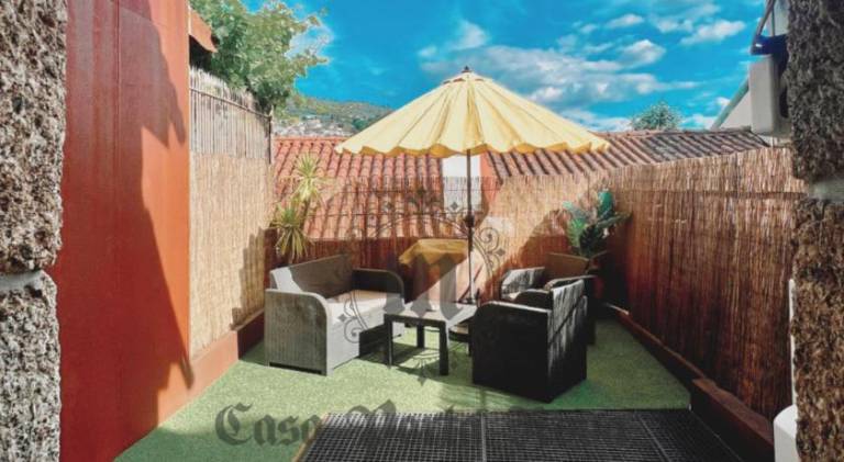 House with barbecue & patio in Guimarães