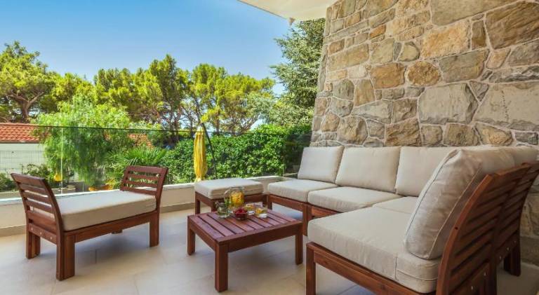 Private seaside Morska Villa with pool in Baska Voda, Dalmatia, Croatia — photo 5