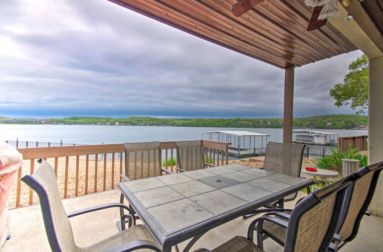 Pool Days & Water Fun Await: Lake Ozark Escape! — photo 2