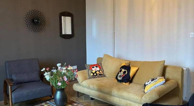 Rental apartment with patio — photo 2