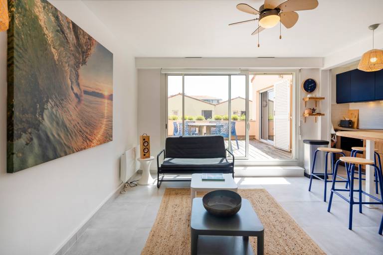 Family-oriented nice holiday apartment with fast internet & terrace | Sea view | Next to the beach | Perfect for remote work | Pets are welcome — photo 3