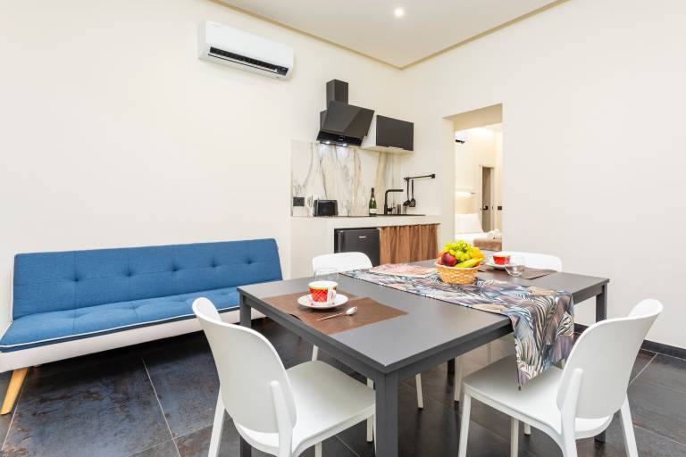 Apartment 'Marina Home - Luxury' with Mountain View, Wi-Fi and Air Conditioning — photo 4