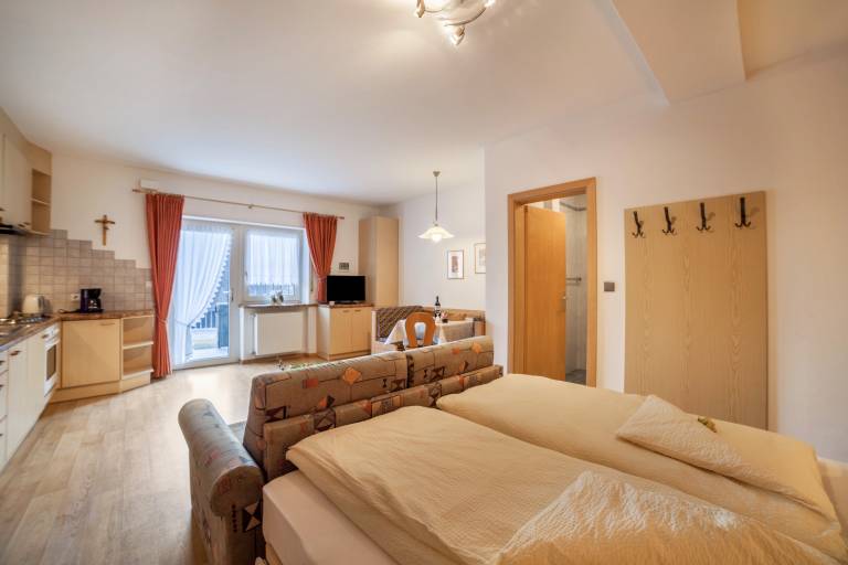 Apartment with patio & yard | Mountain view in San Leonardo in Passiria