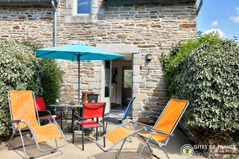 Gite with terrace, yard & barbecue — photo 4