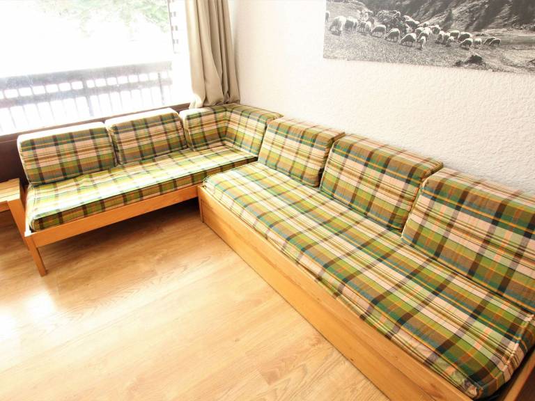Ski-in/Ski-out Studio with Mountain View, Pool, & Balcony - Sleeps 4 in La Salle-les-Alpes — photo 4