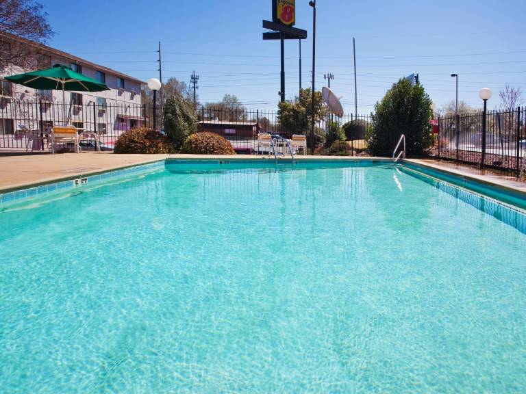 Travelodge by Wyndham Columbus State University — photo 3