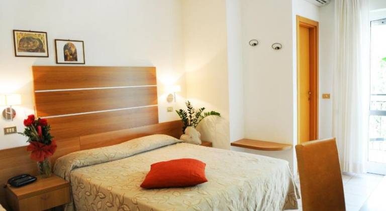 Hotel Prater — photo 2