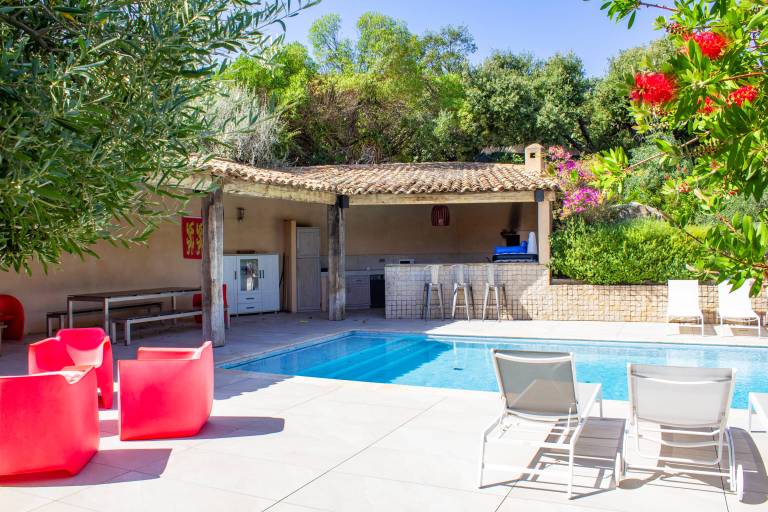 Family-oriented wonderful villa with BBQ, private pool & garden | Sea view | Pets are welcome — photo 2