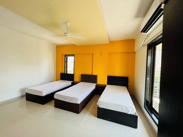 Apartment  Kandivali East