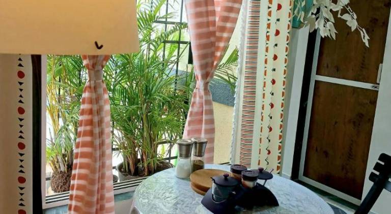 Holiday apartment with yard — photo 2