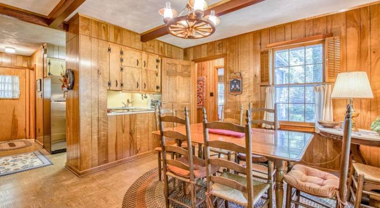 Charming vacation home with pool | Pet-friendly — photo 4