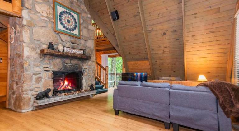 House with hot tub — photo 2