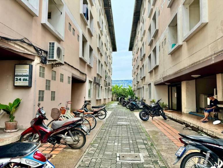 Rental apartment with terrace in Bangkok