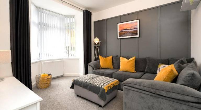 Vacation home | Suitable for remote work in Neath