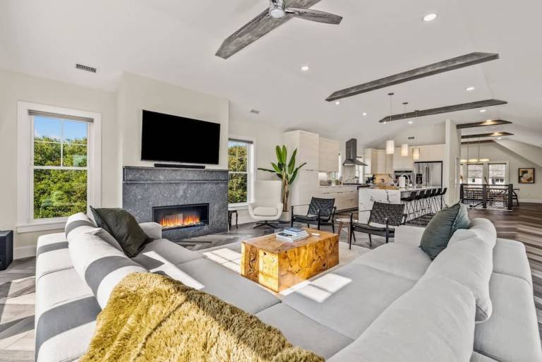Child-friendly nice vacation home with fast internet, yard & grill | Sea view | Close to the beach | Pets are welcome — photo 2