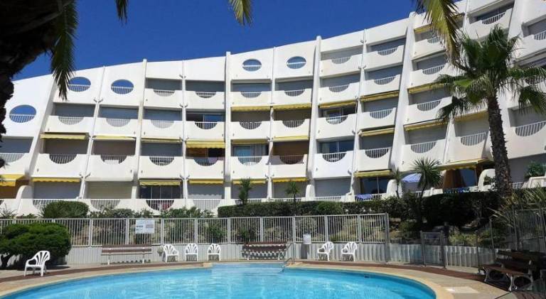 Holiday apartment with pool | Next to the beach | Dogs allowed — photo 3