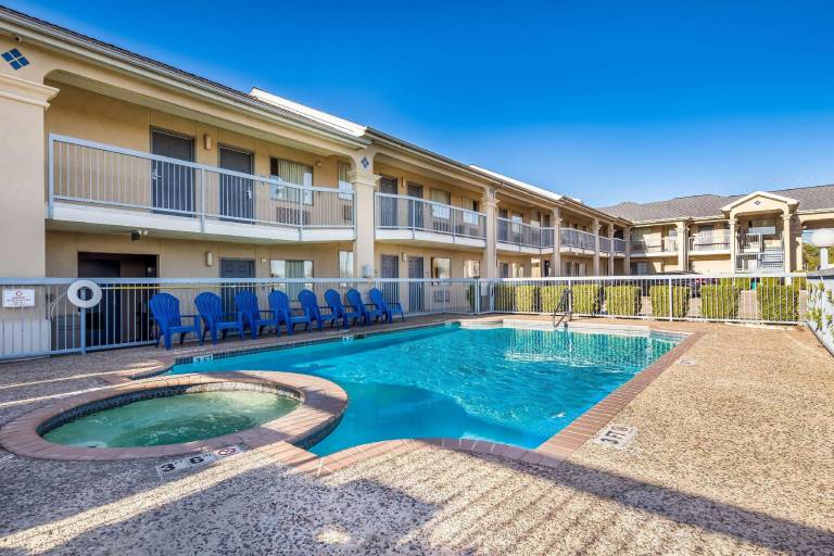 Americas Best Value Inn New Braunfels San Antonio — photo 2