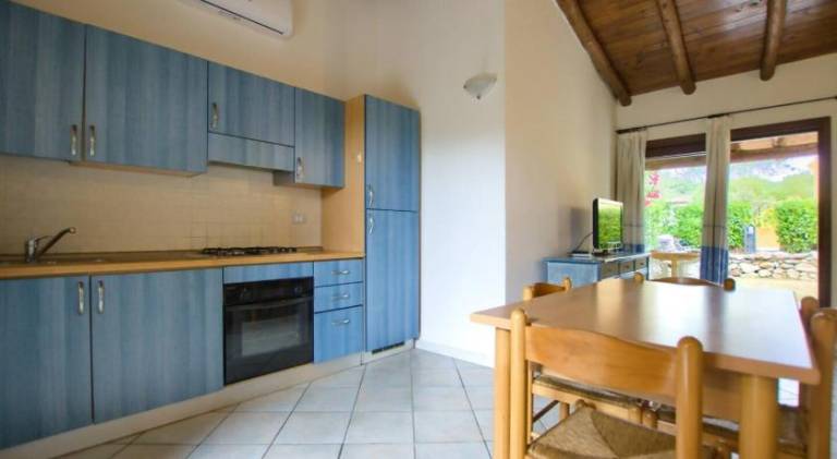 Holiday apartment with terrace & garden — photo 3