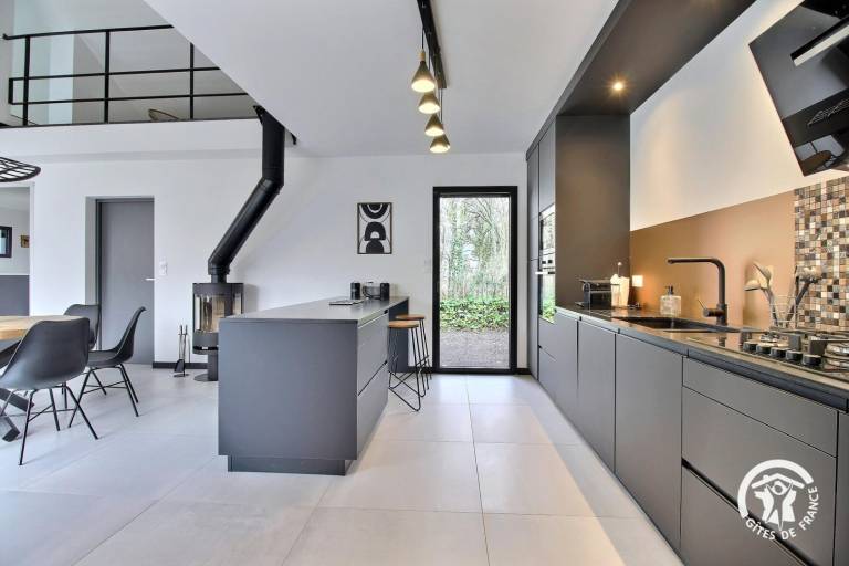 Gite with patio, barbeque & yard | Pets are welcome — photo 2