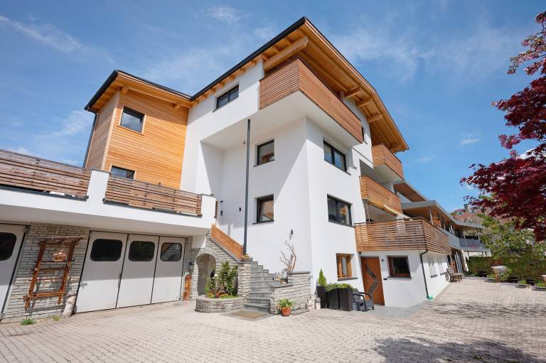 Holiday Apartment "Haus Mader 3" with Mountain View, Private Terrace & Wi-Fi — photo 4