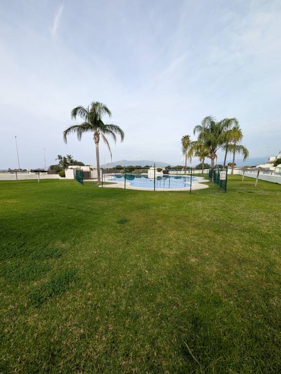 Fully equipped rental apartment with terrace, pool & garden | Next to the beach | Pet-friendly — photo 3