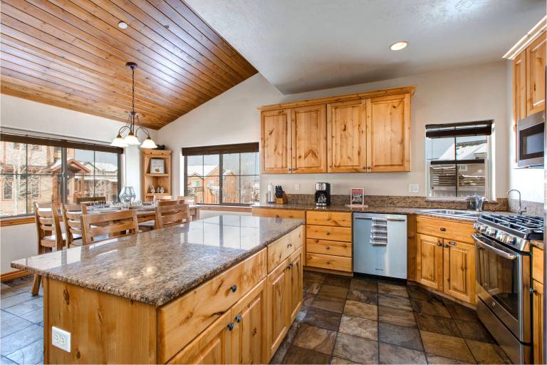 Bear Hollow Village 5478 — photo 4